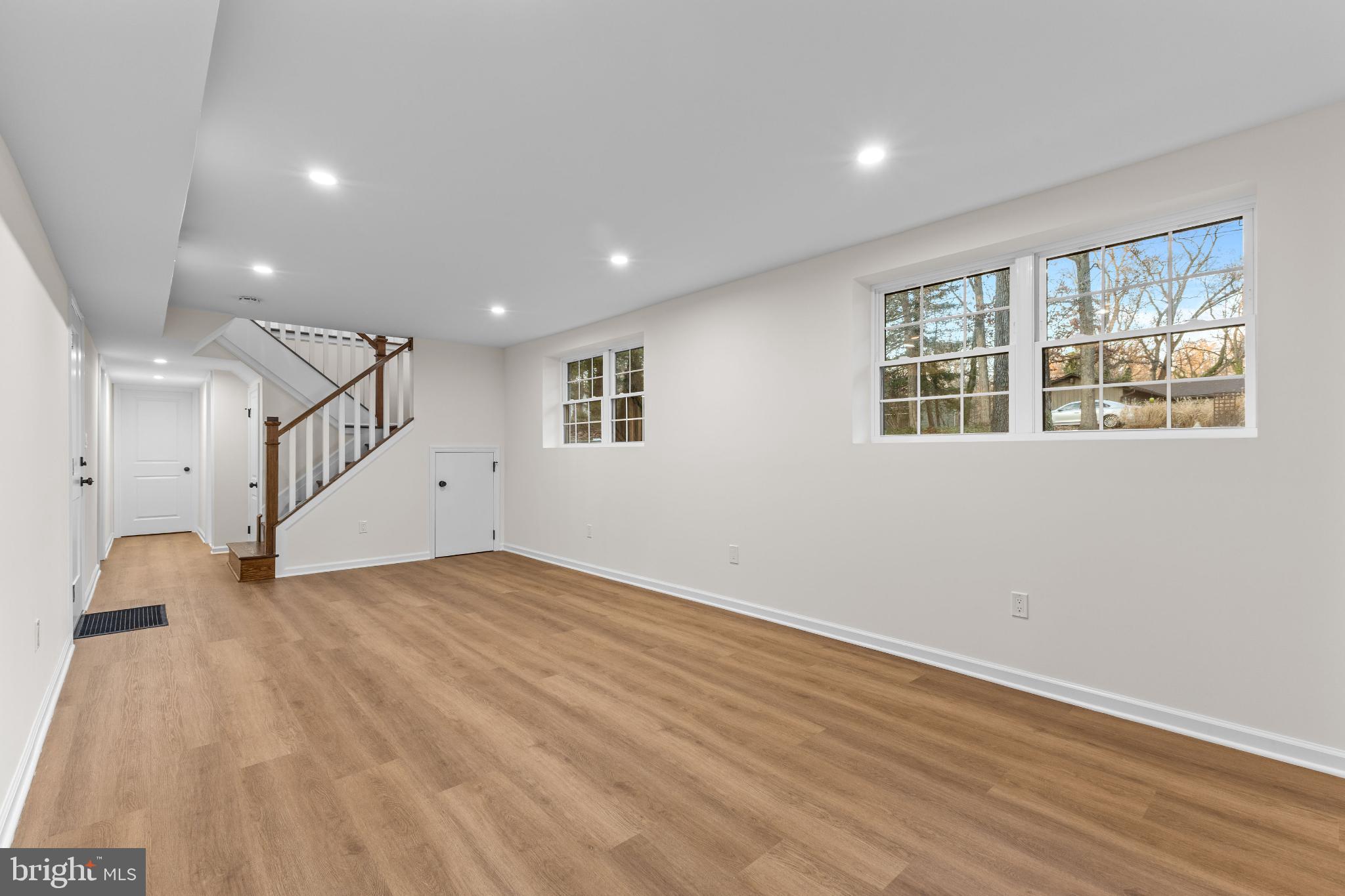 ANNAPOLIS ROADS - Residential