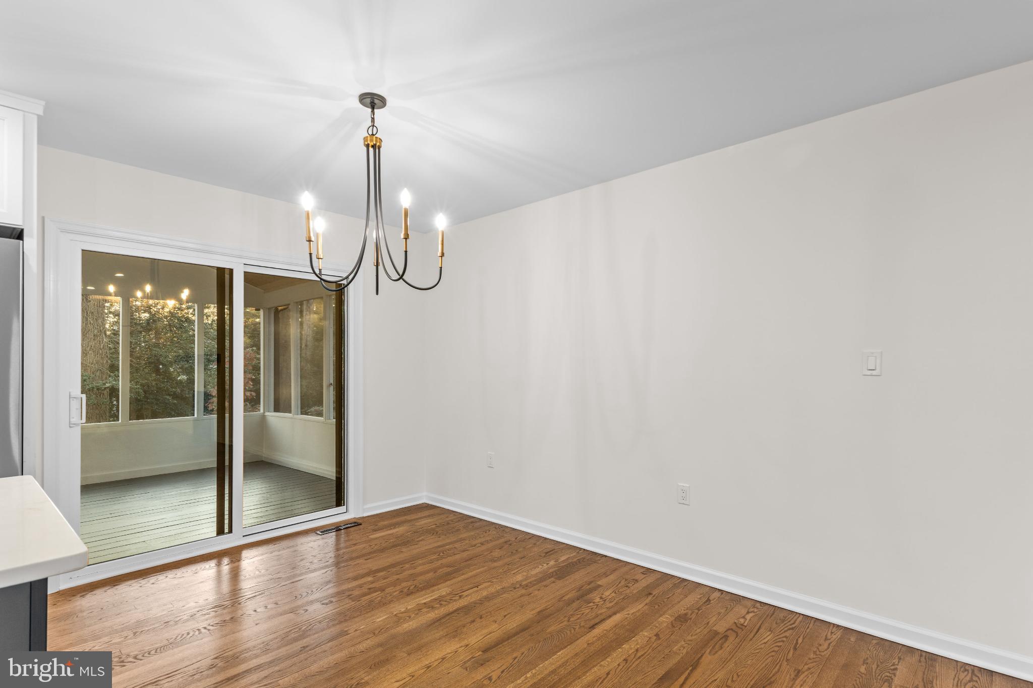 ANNAPOLIS ROADS - Residential