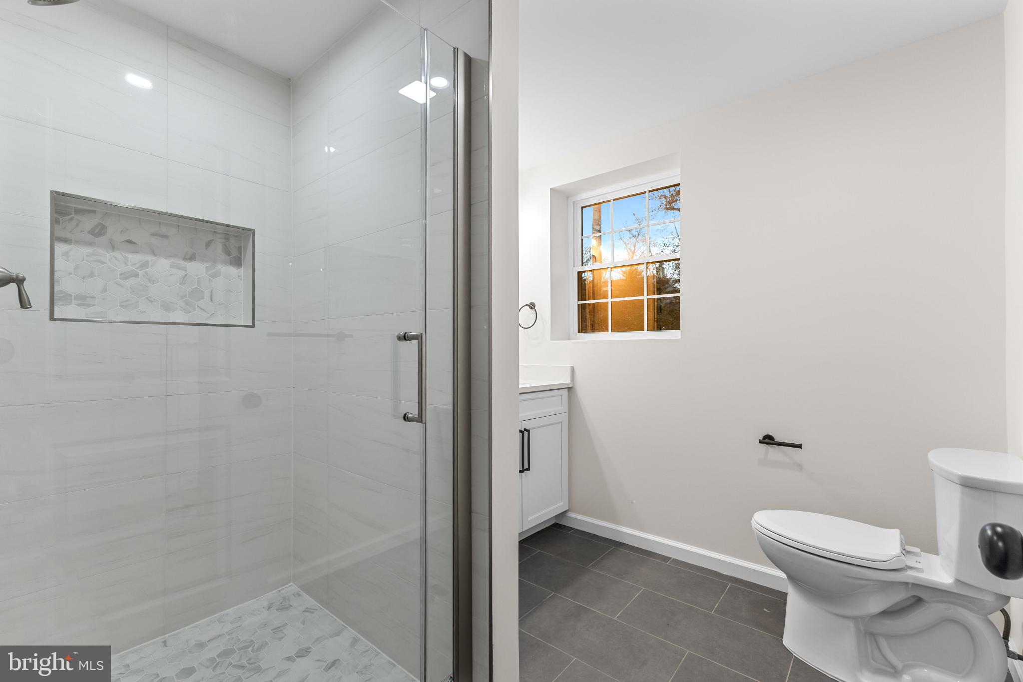 ANNAPOLIS ROADS - Residential