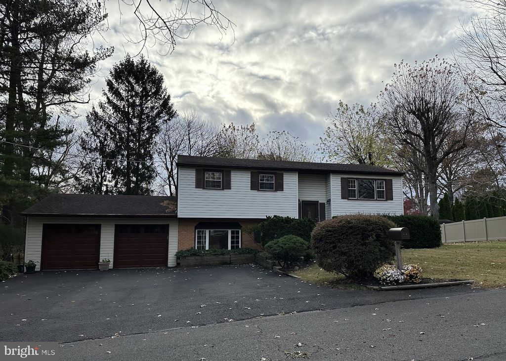 Photo of 653 Avenue A, FEASTERVILLE TREVOSE, PA 19053 (MLS # PABU2109586)