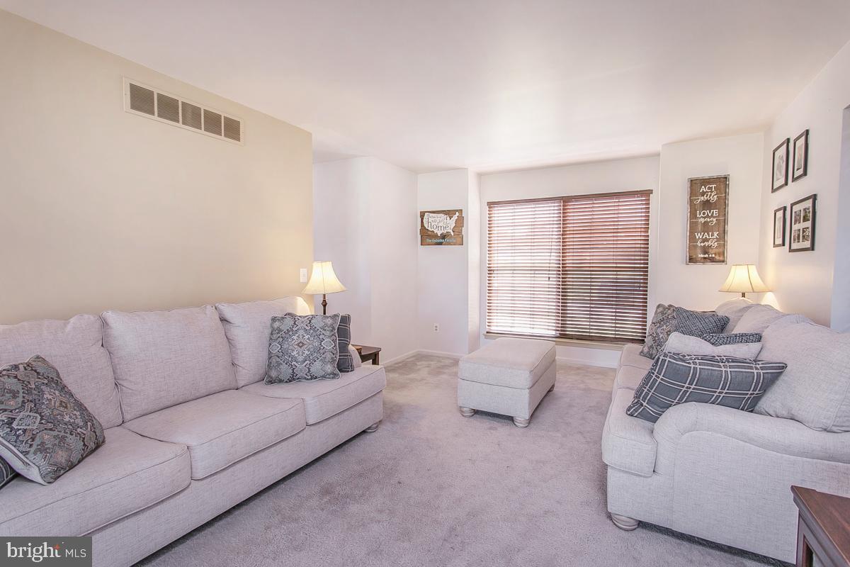 BANBURY CROSSING - Residential