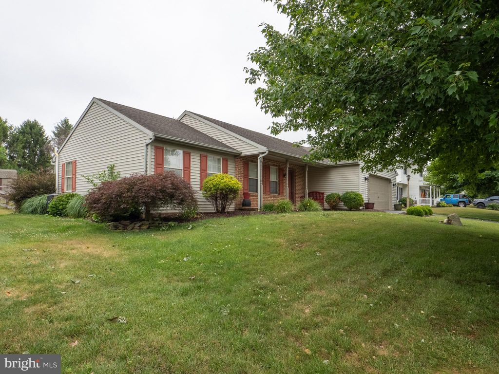 Photo of 255 Elsie Lane, DENVER, PA 17517 (MLS # PALA2091326)