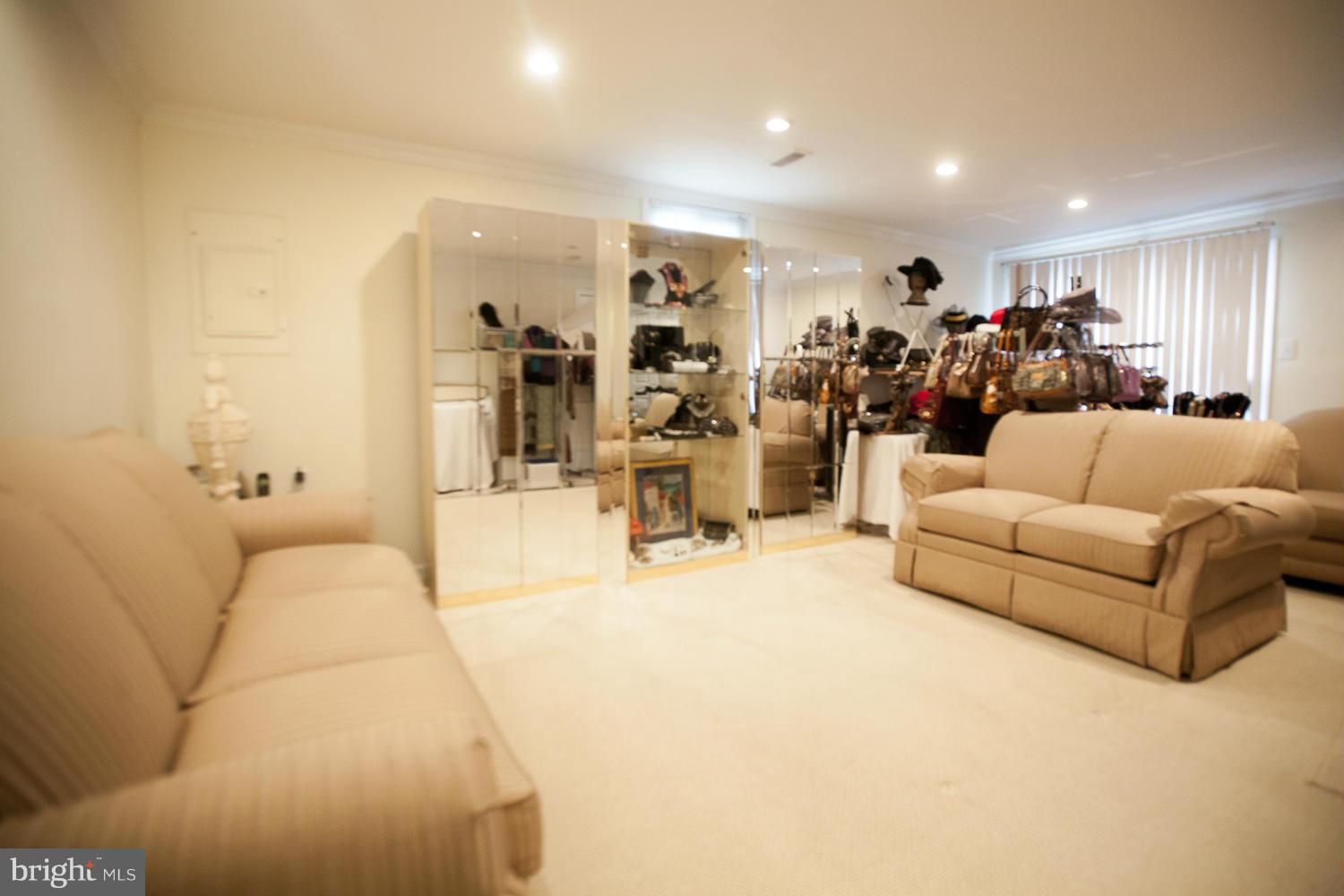 NEW ORCHARD ESTATES - Residential