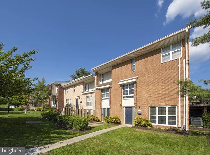 ROCKVILLE - Residential Lease