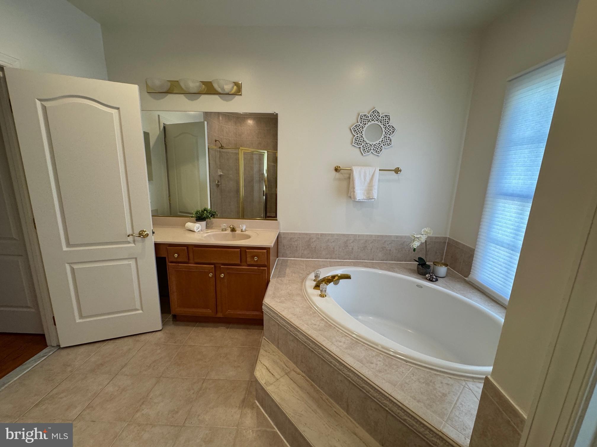 MCLEAN RIDGE - Residential Lease