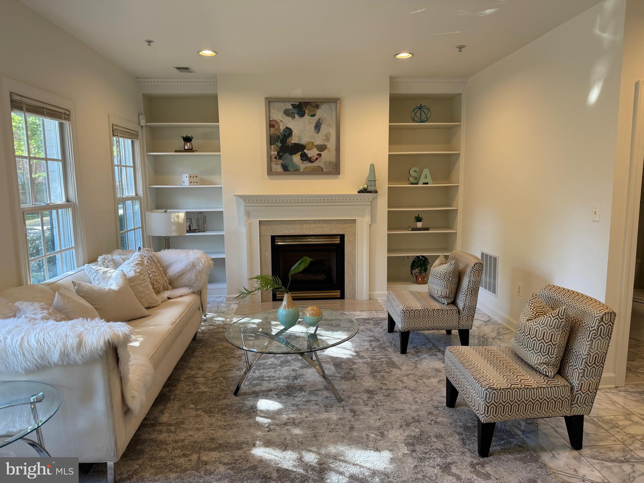 1646 COLONIAL HILLS DRIVE