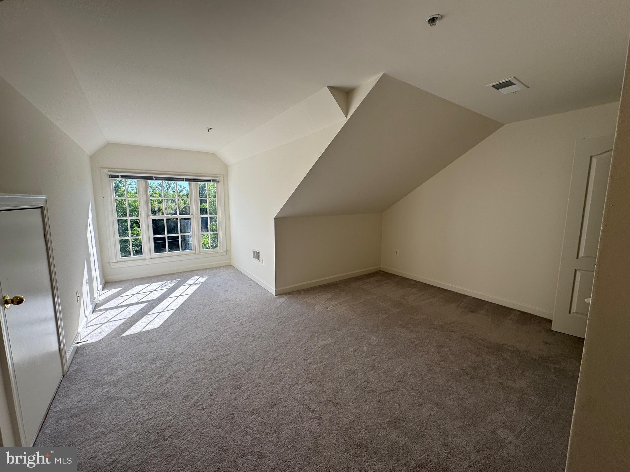 MCLEAN RIDGE - Residential Lease