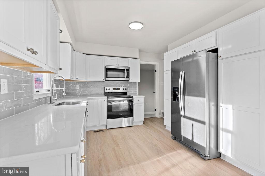 STONEWALL ESTATES - Residential