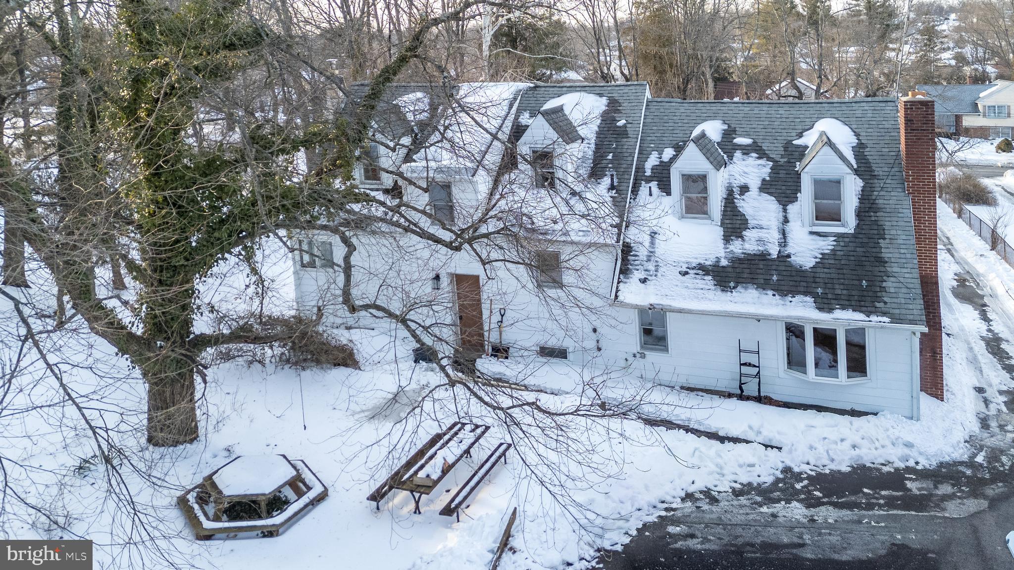 NORRISTOWN - Residential