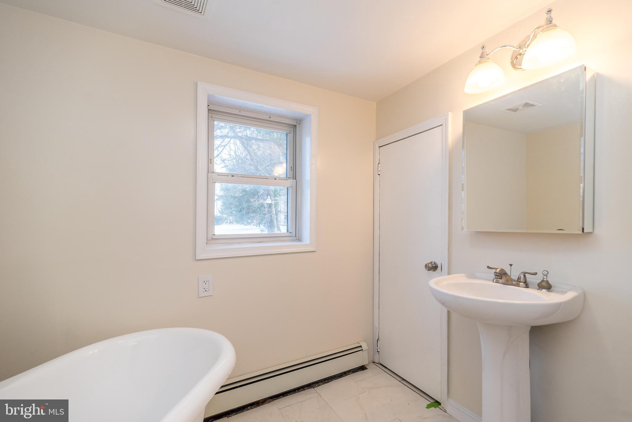 NORRISTOWN - Residential