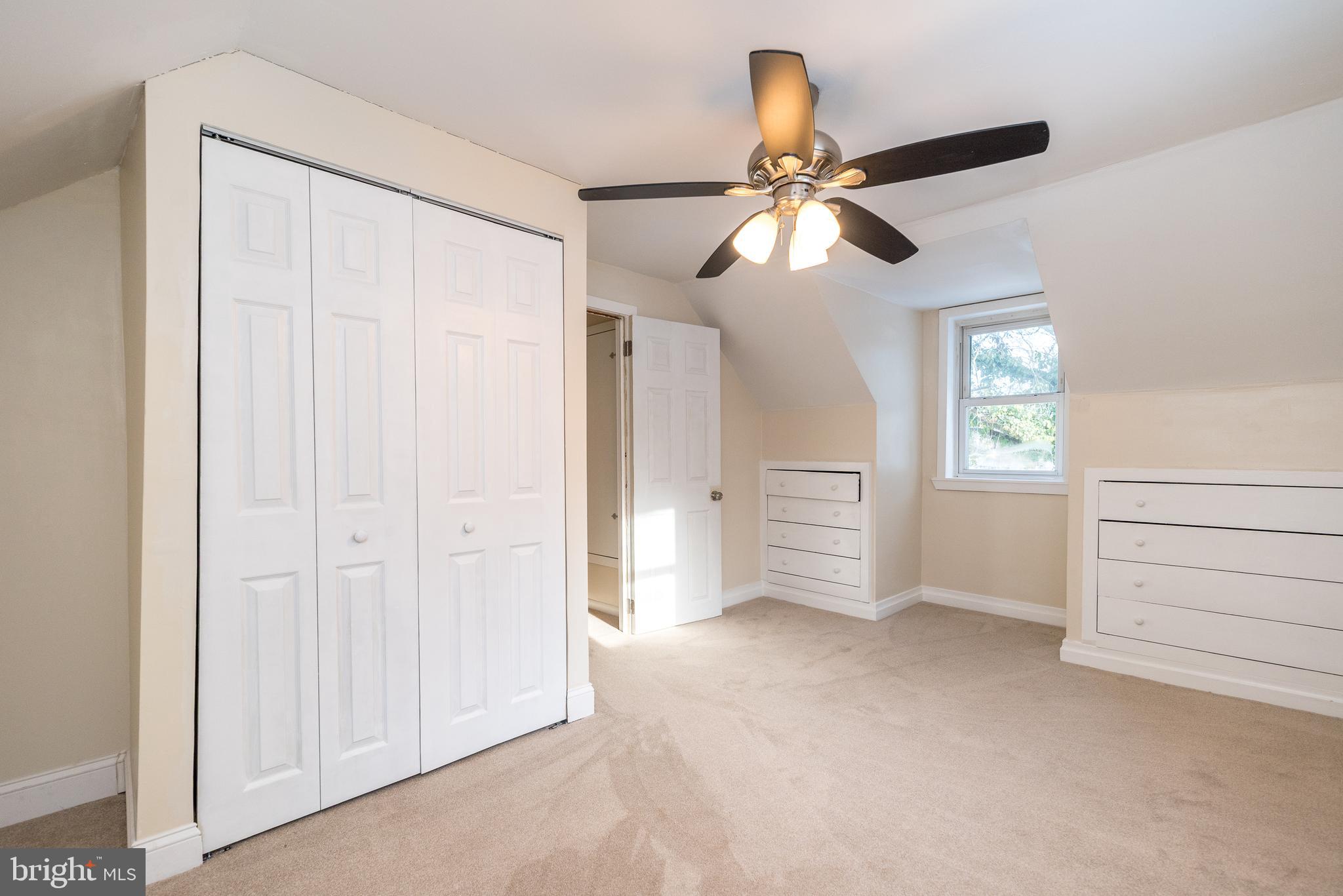 NORRISTOWN - Residential