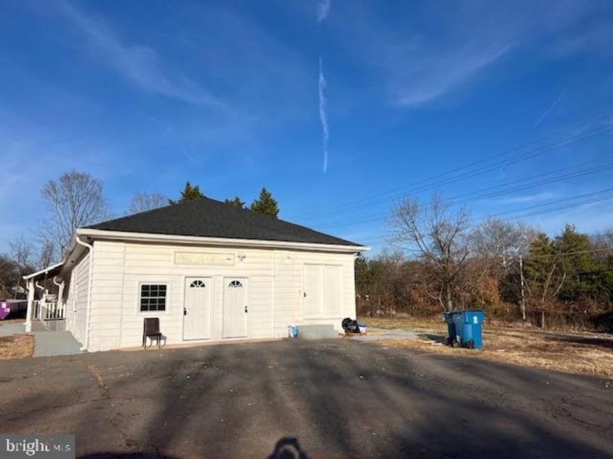 Newly renovated basement with 4 bedrooms, one with attached bathroom and the others have two detached bathrooms, with dining, kitchen and family room. Close to all amenities  and public transports. ample parking. Now you can rent the whole basement for $3500. 
 Also all utilities are fully paid by the landlord except for internet, hurry will last long.
Also available  Apartment 1 MLS#  VAFX2283128  (1 room, bathroom with Kitchen and dining) for $2200. 
Apartment 2  MLS#  VAFX2282930  (1 room  and bathroom with Kitchen and dining) for $2200.


****Land Lord is motivated, bring rental offers***.