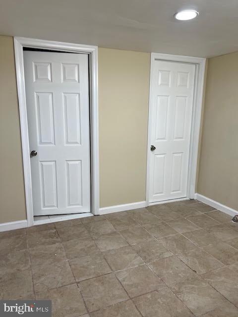 FLORIS DOWNS - Residential Lease