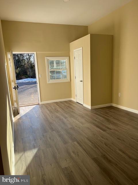 FLORIS DOWNS - Residential Lease