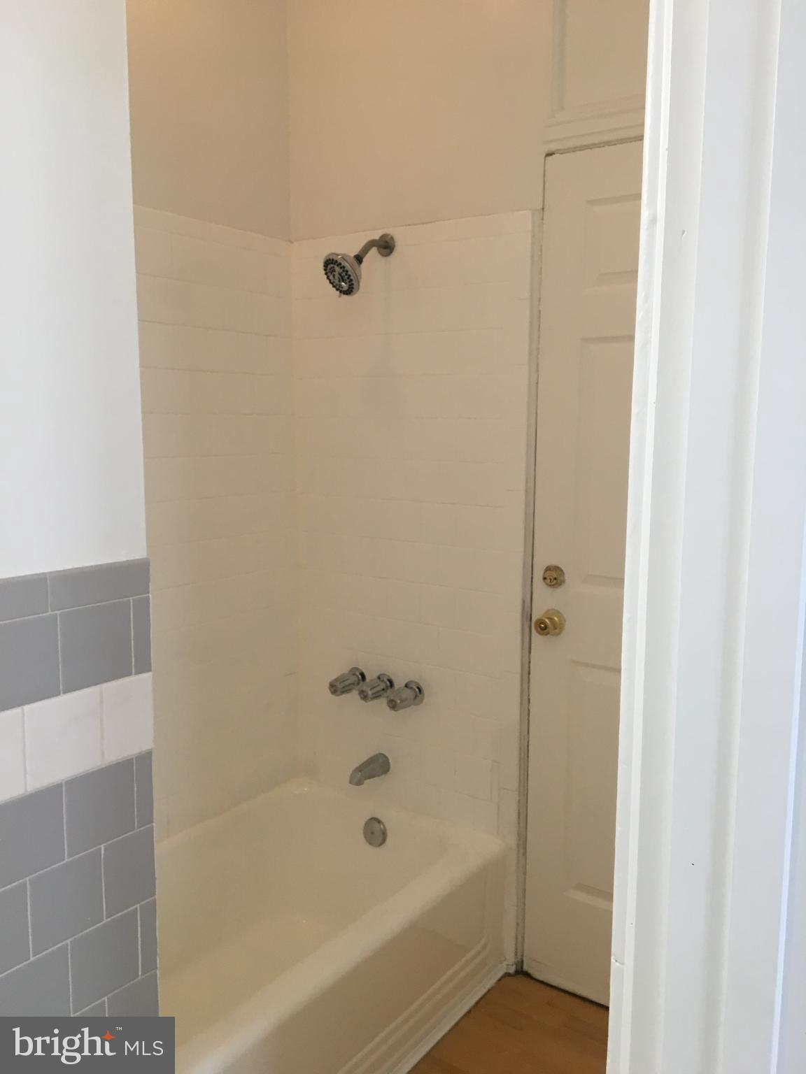 MOUNT VERNON PLACE HISTORIC DISTRICT - Residential Lease