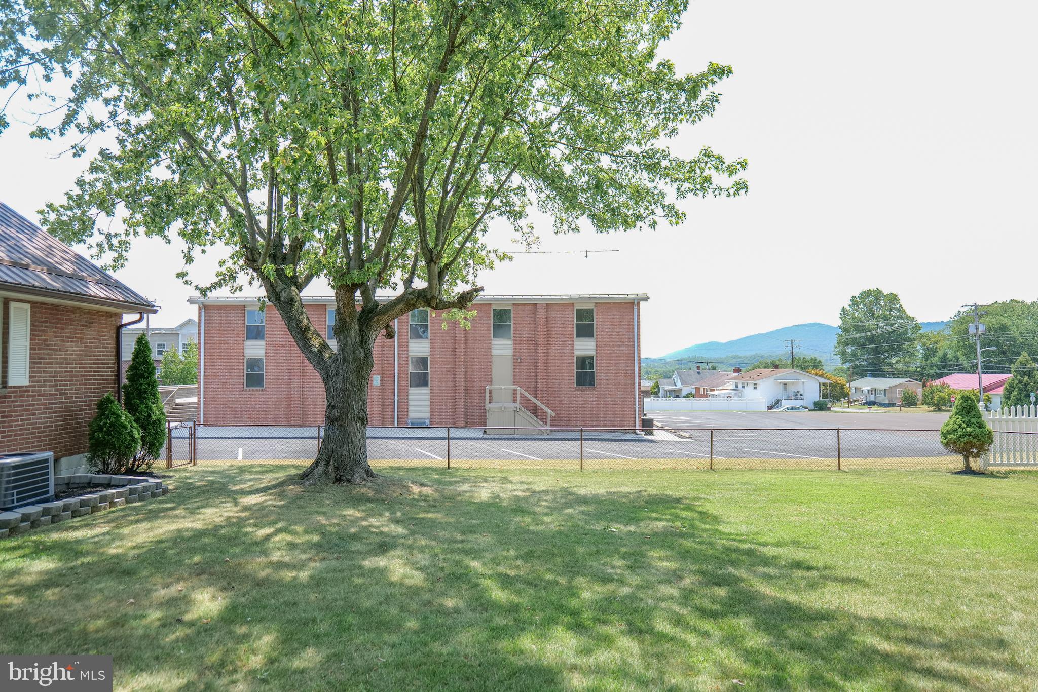 MAPLESIDE - Residential