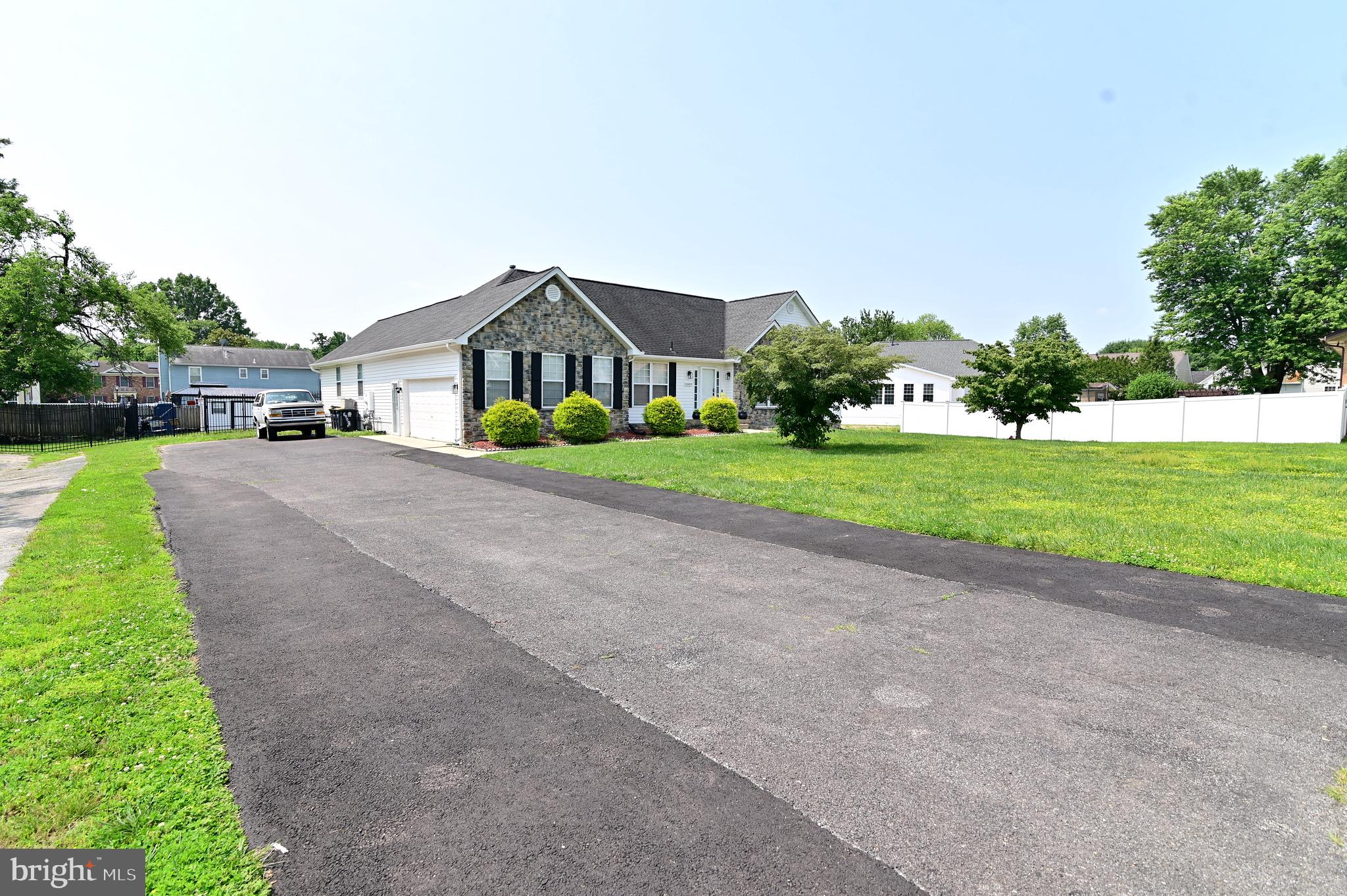 6009 SELLNER LANE