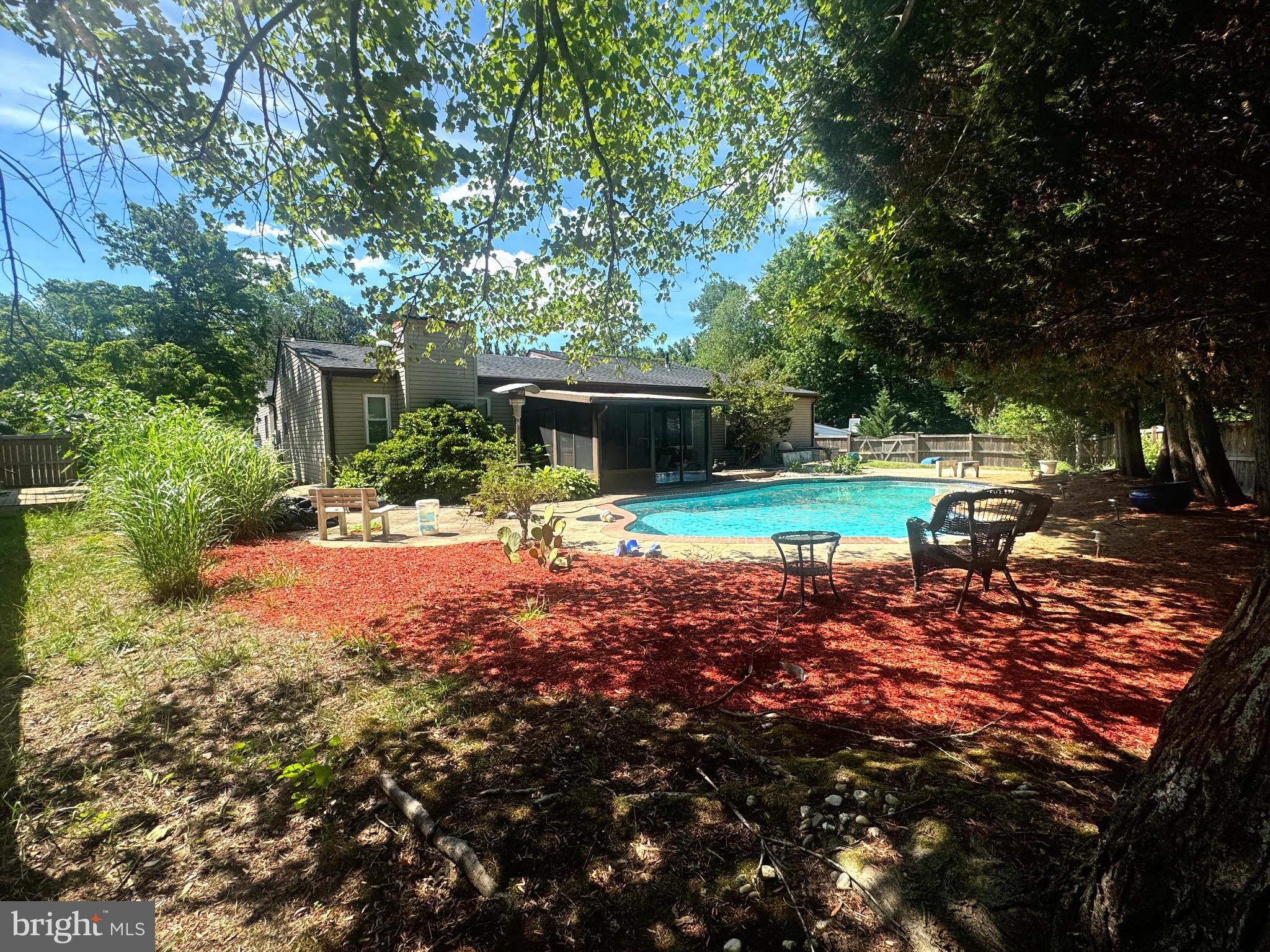 15514 POWELL LANE