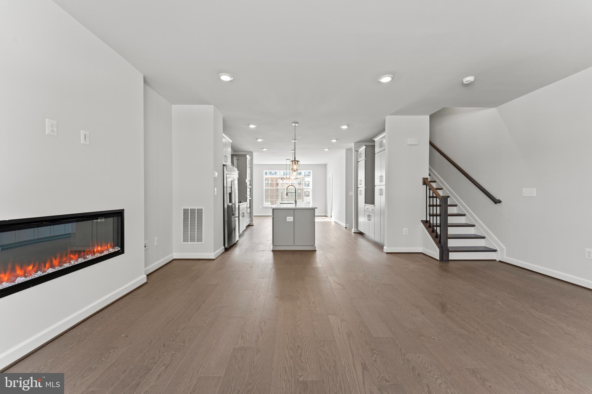 POTOMAC OVERLOOK - Residential