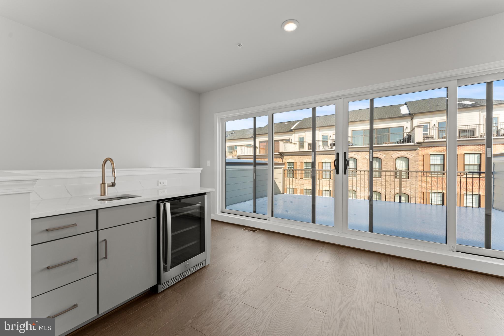 POTOMAC OVERLOOK - Residential