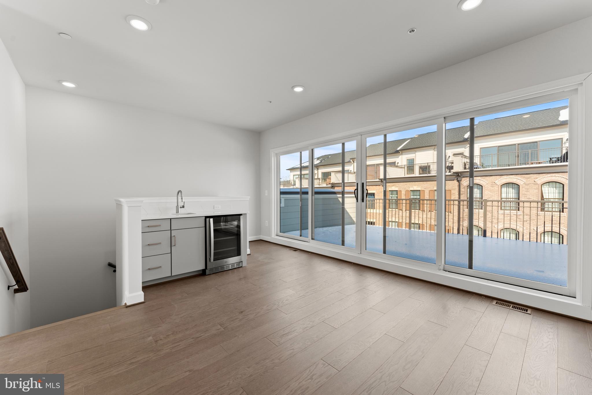 POTOMAC OVERLOOK - Residential