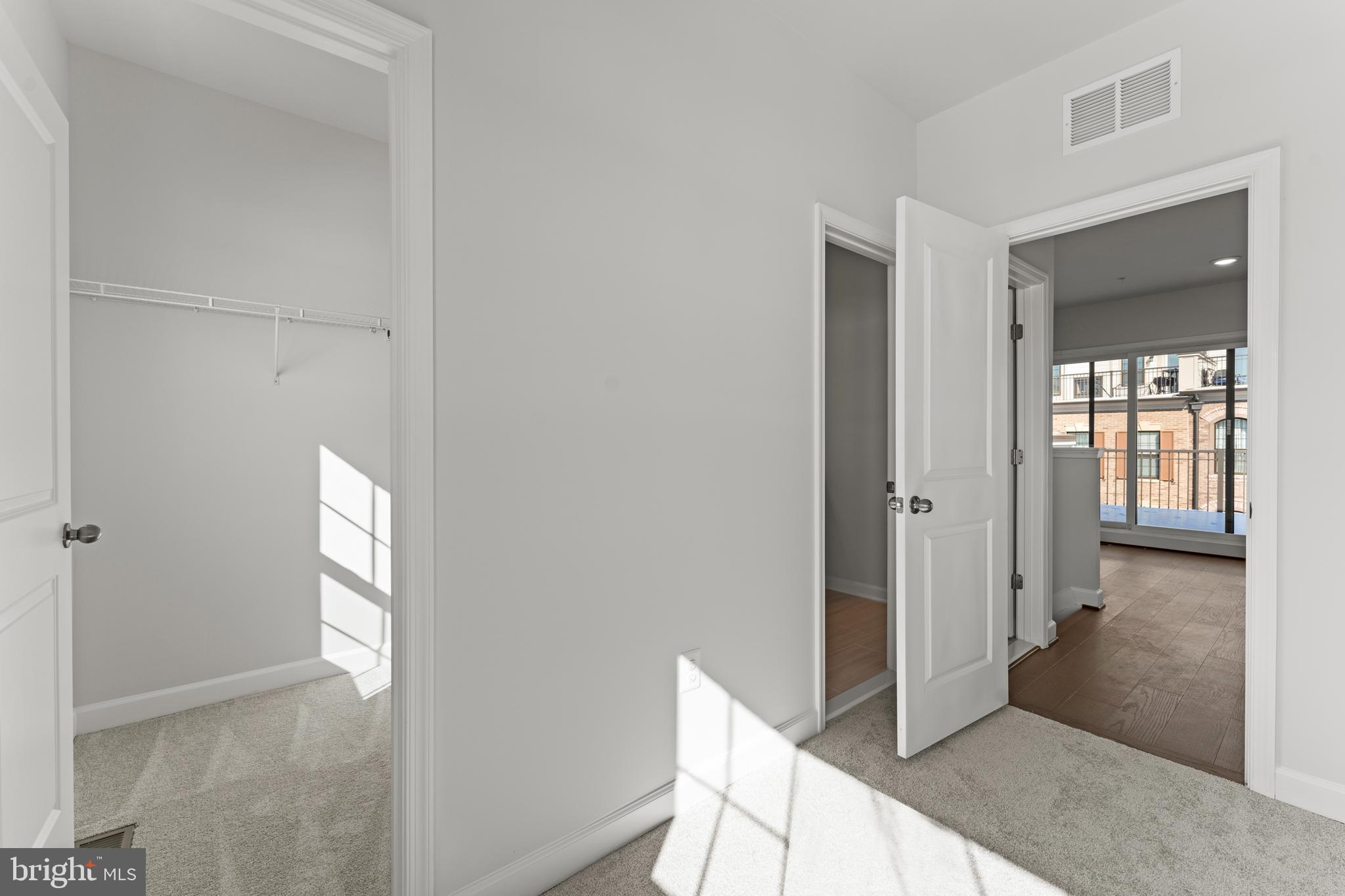 POTOMAC OVERLOOK - Residential