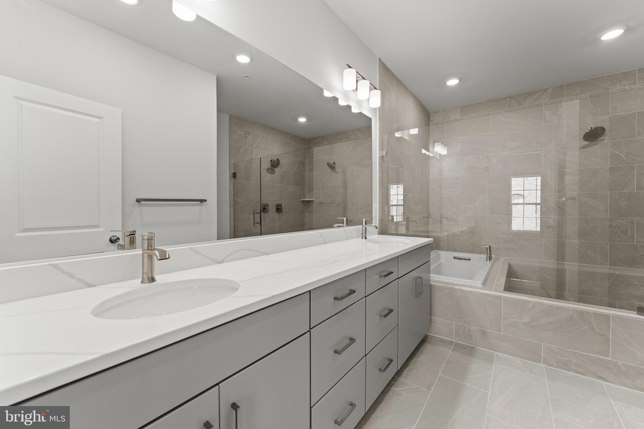 POTOMAC OVERLOOK - Residential