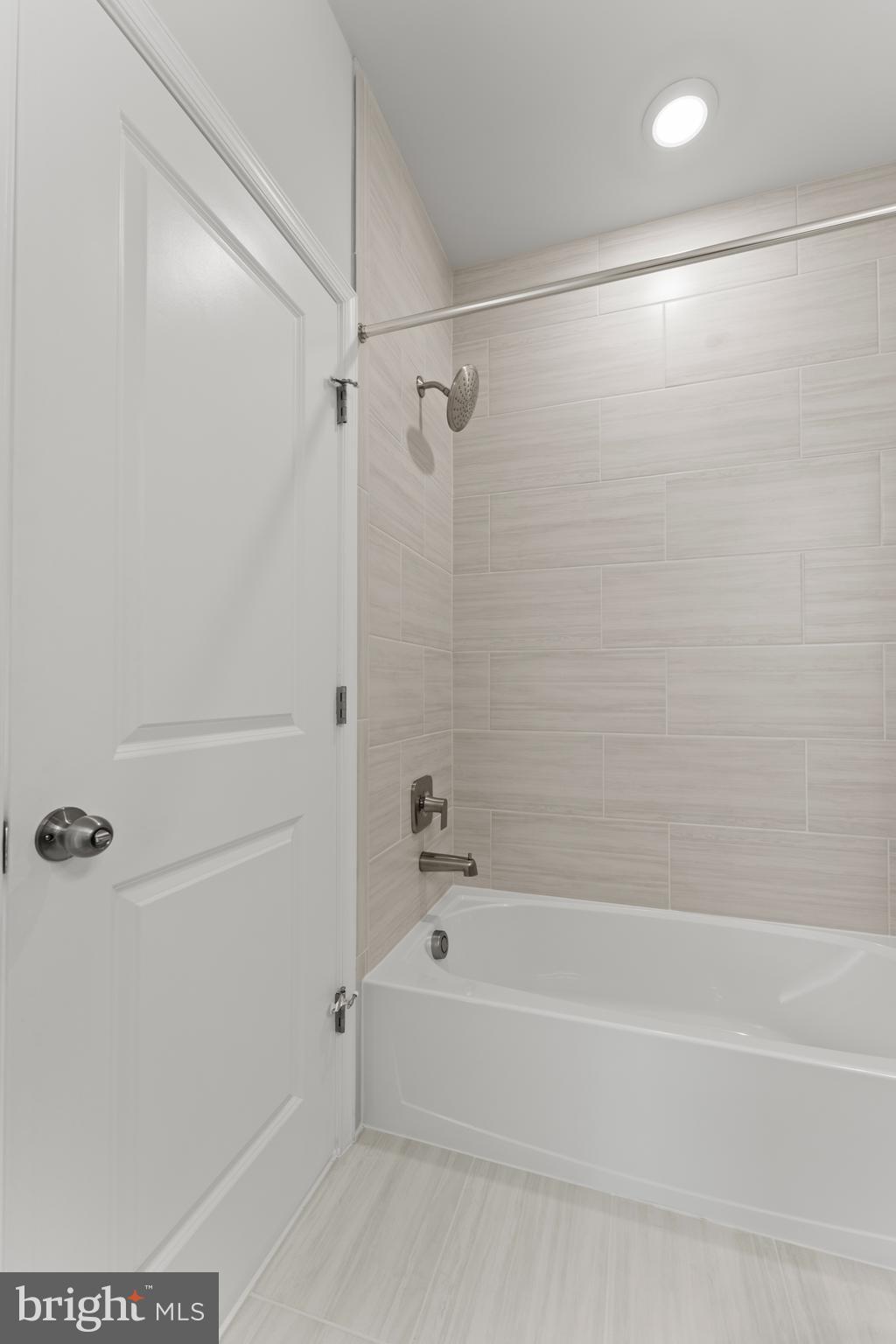 POTOMAC OVERLOOK - Residential