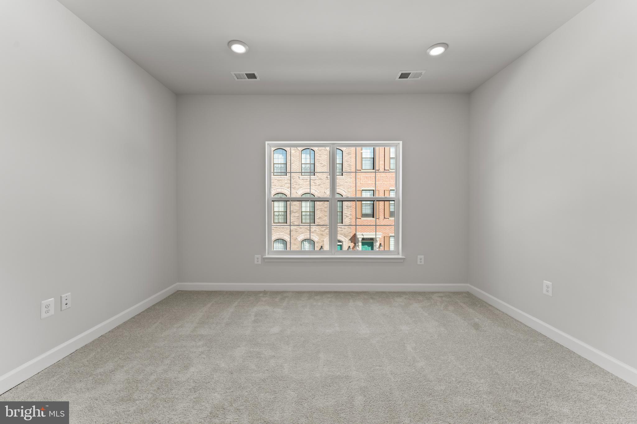 POTOMAC OVERLOOK - Residential