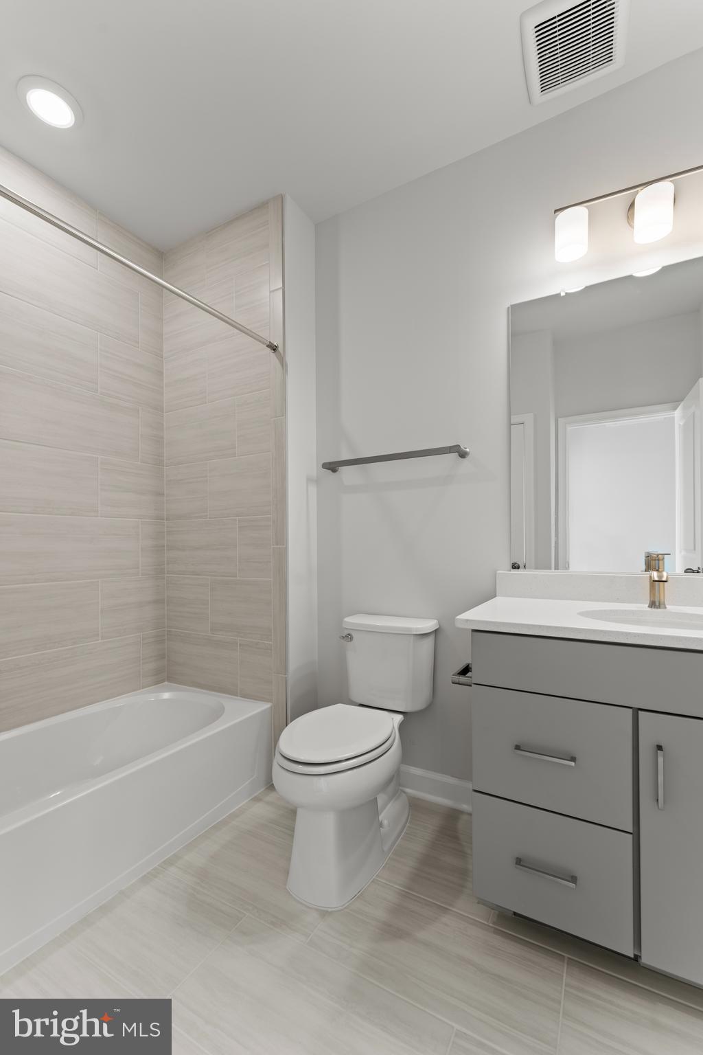 POTOMAC OVERLOOK - Residential