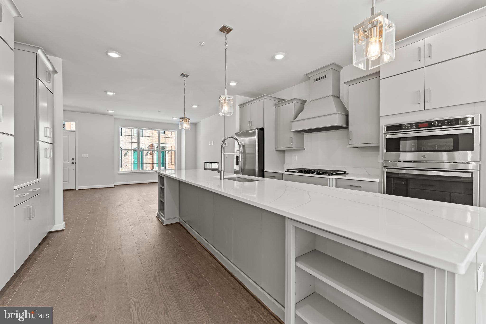 POTOMAC OVERLOOK - Residential