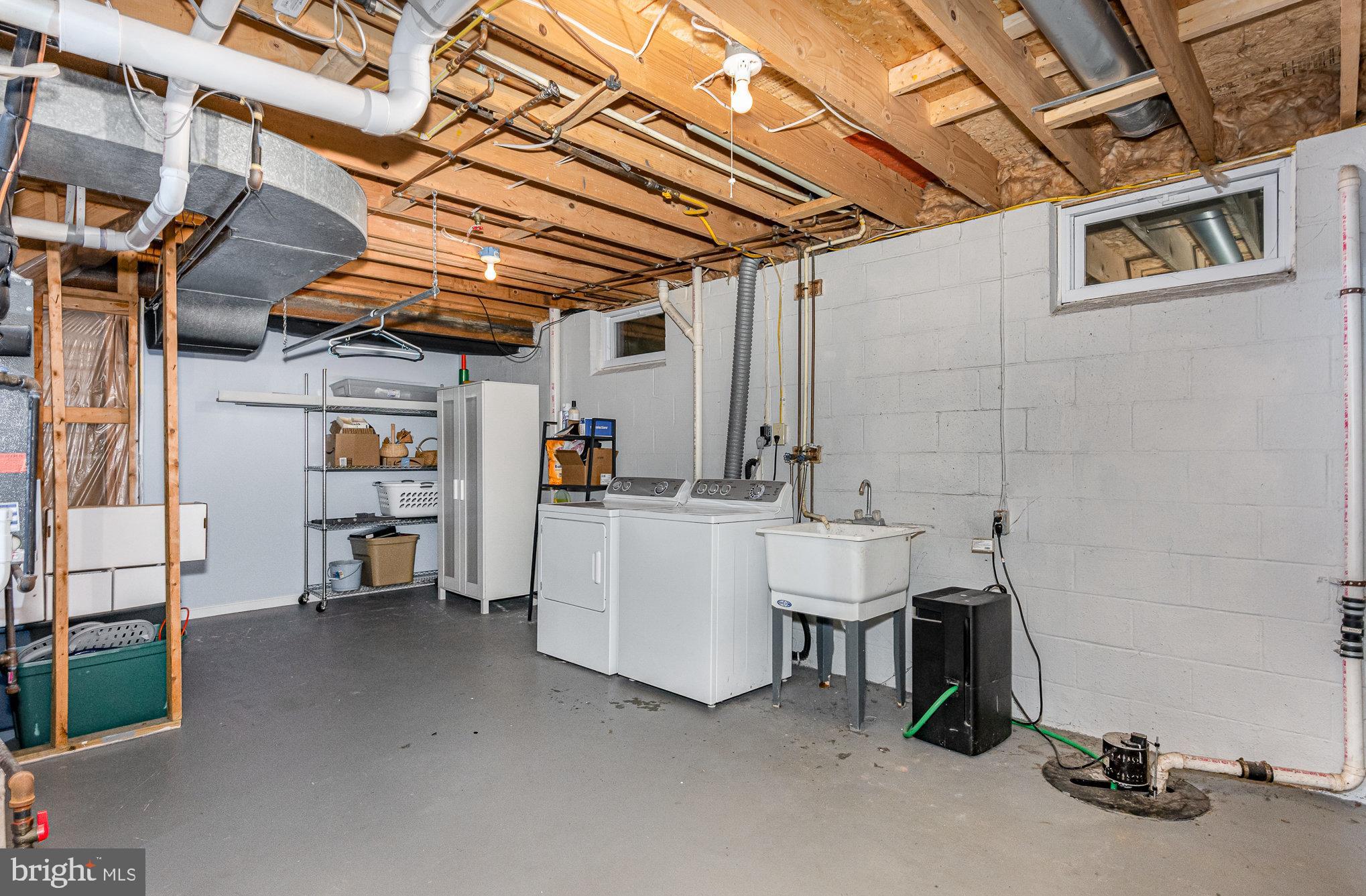 HUNTERS RUN - Residential