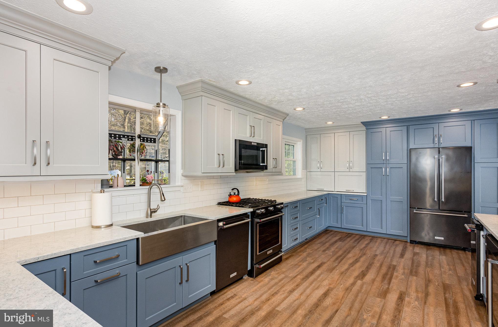 HUNTERS RUN - Residential