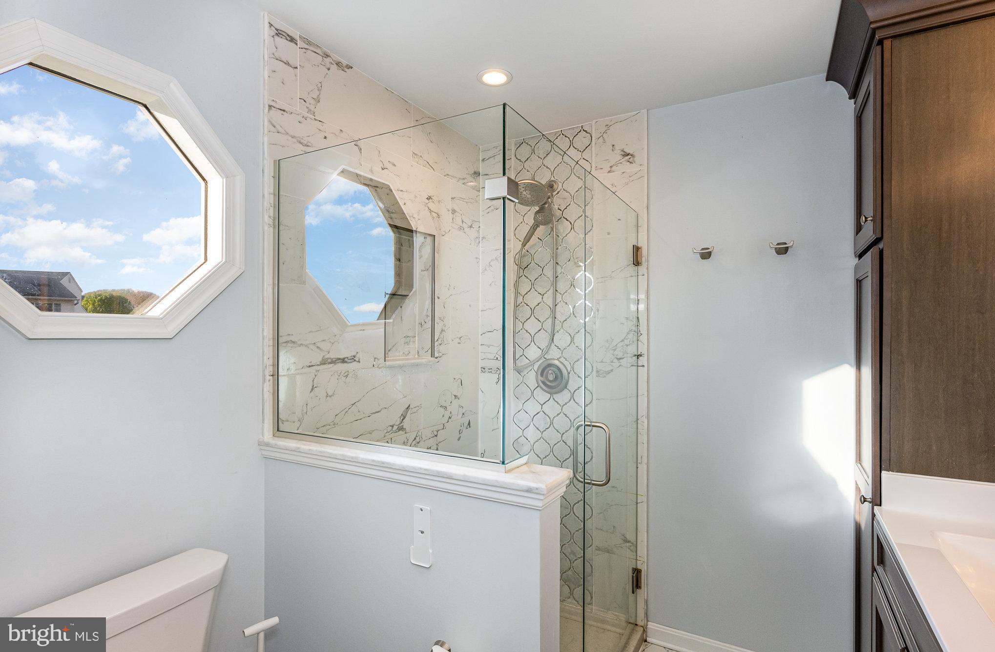 HUNTERS RUN - Residential