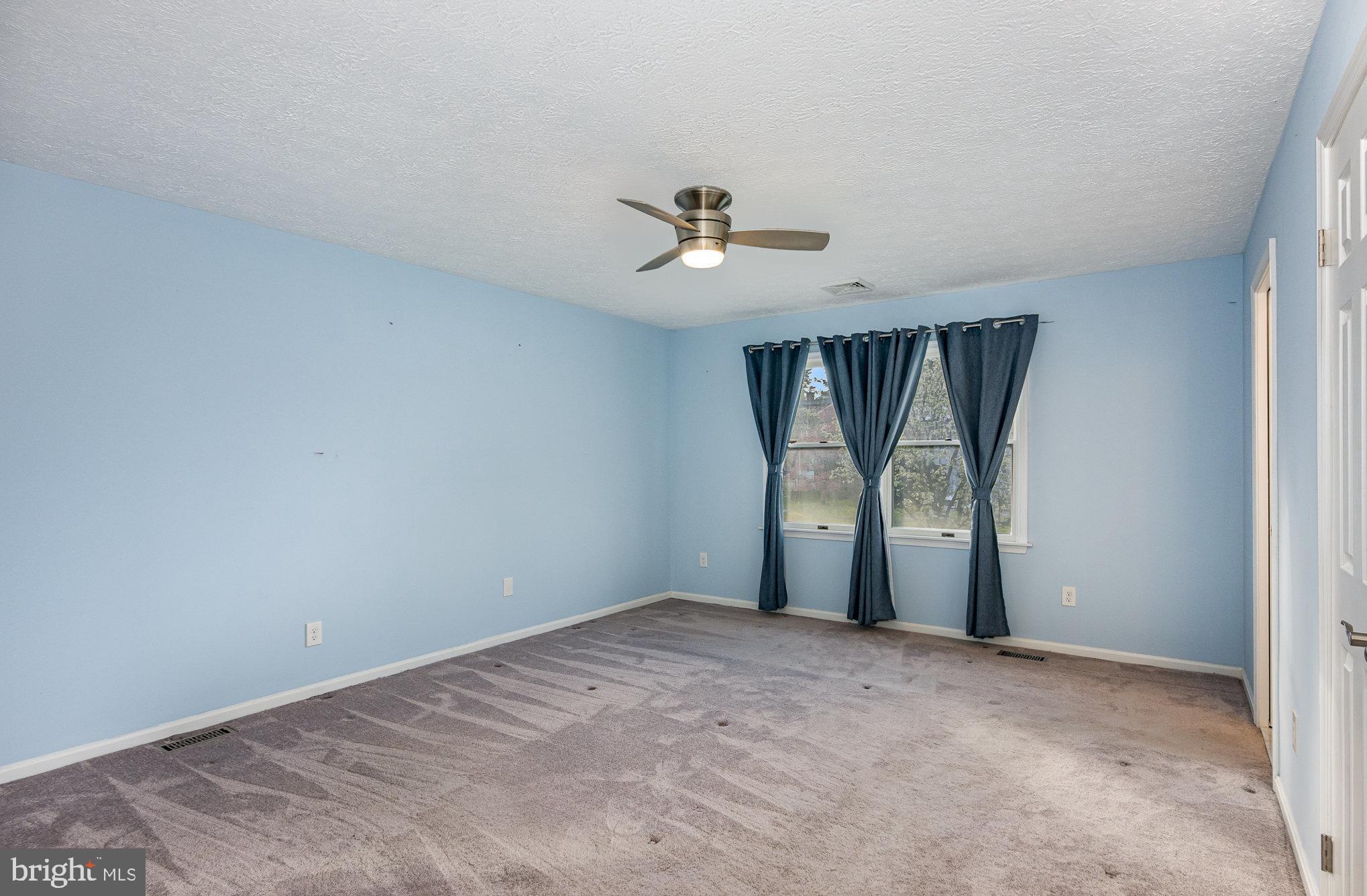 HUNTERS RUN - Residential