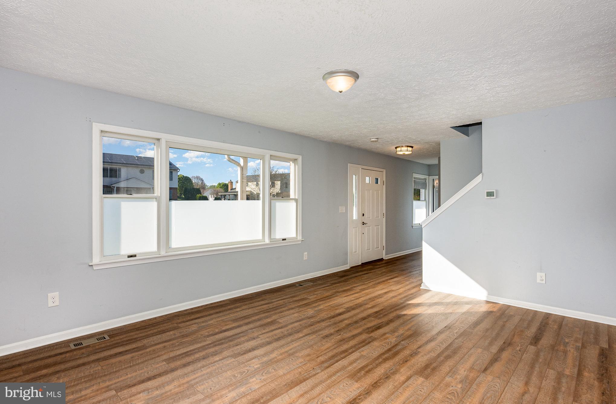 HUNTERS RUN - Residential