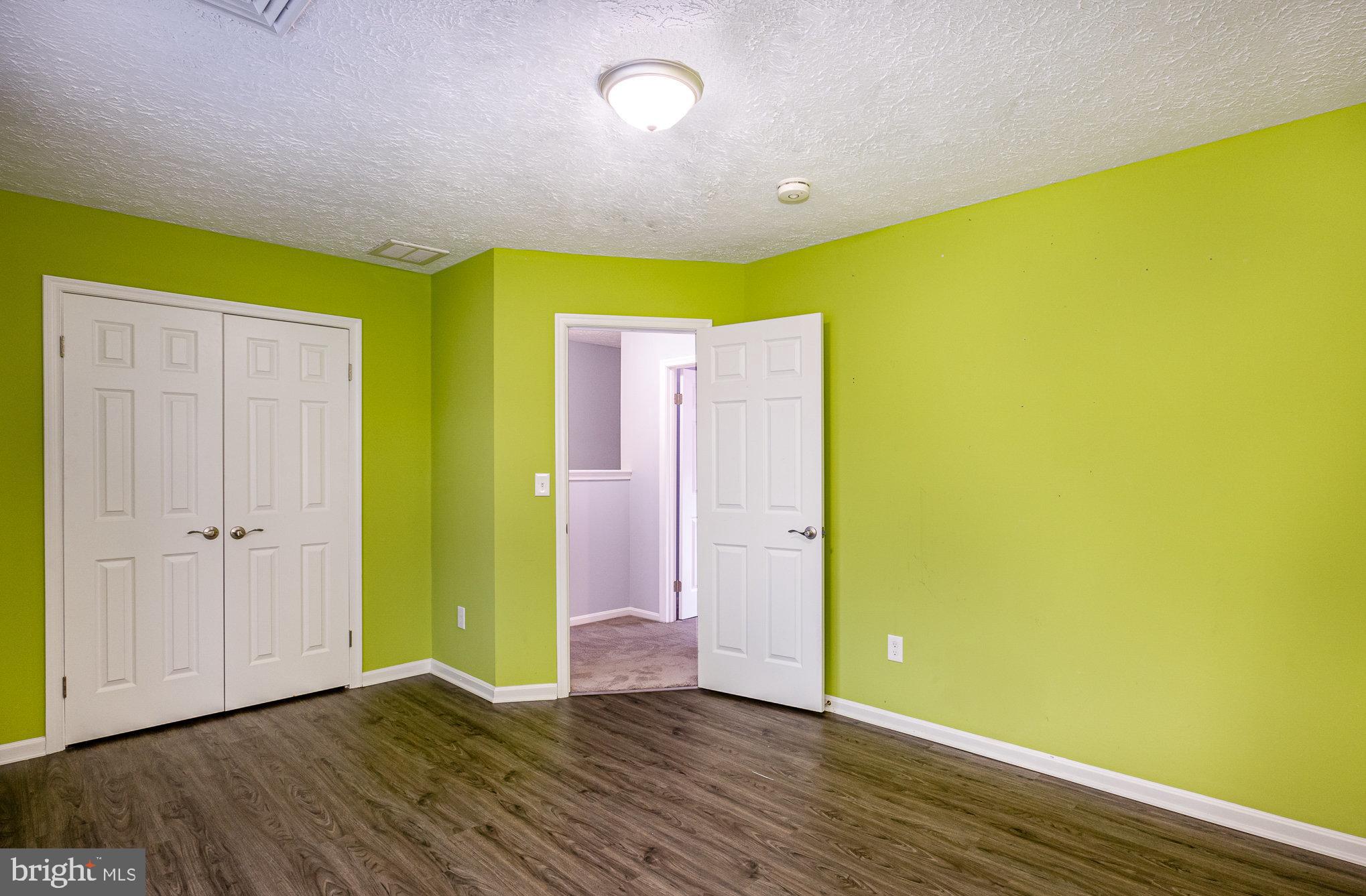 HUNTERS RUN - Residential