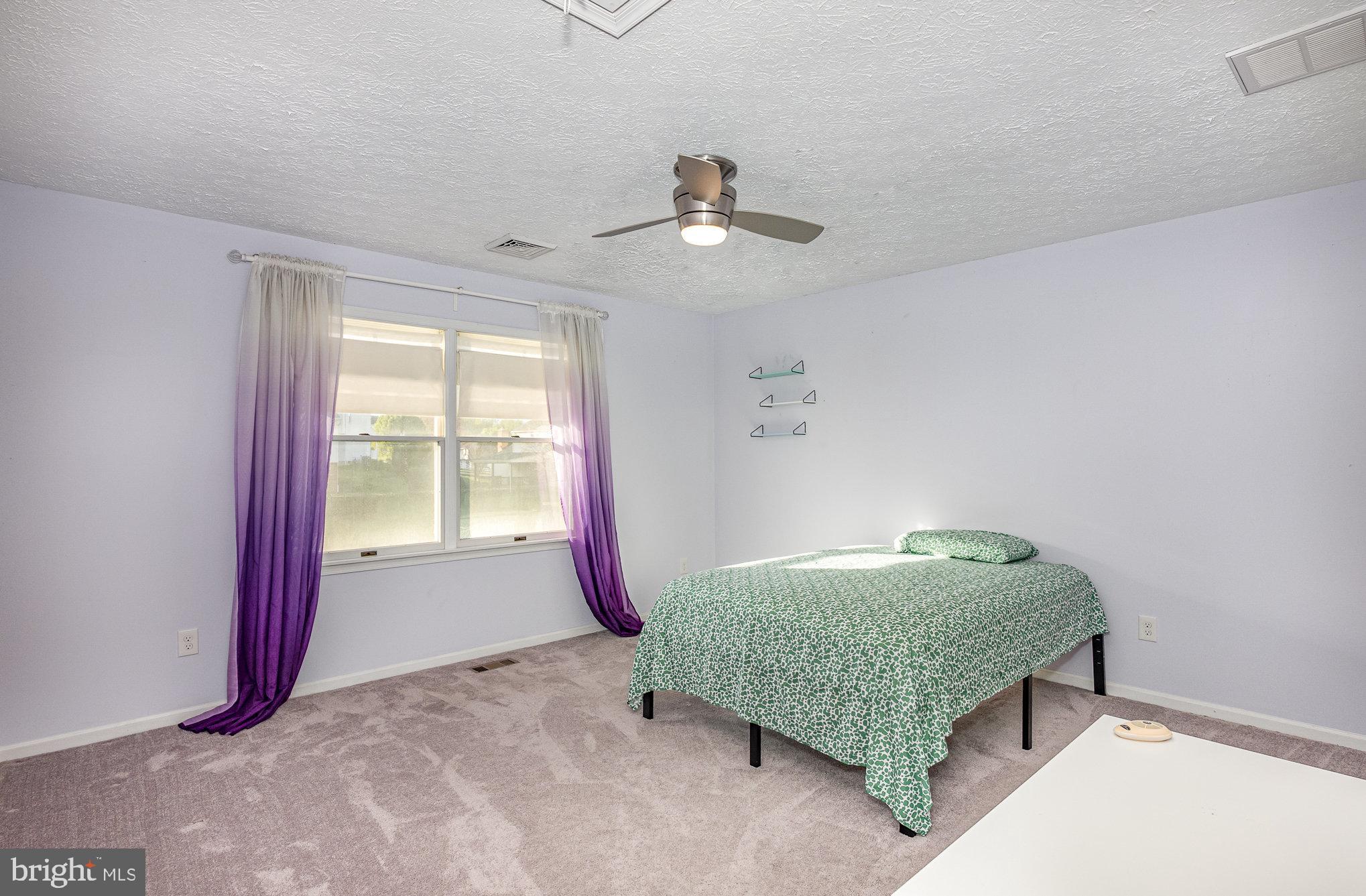 HUNTERS RUN - Residential