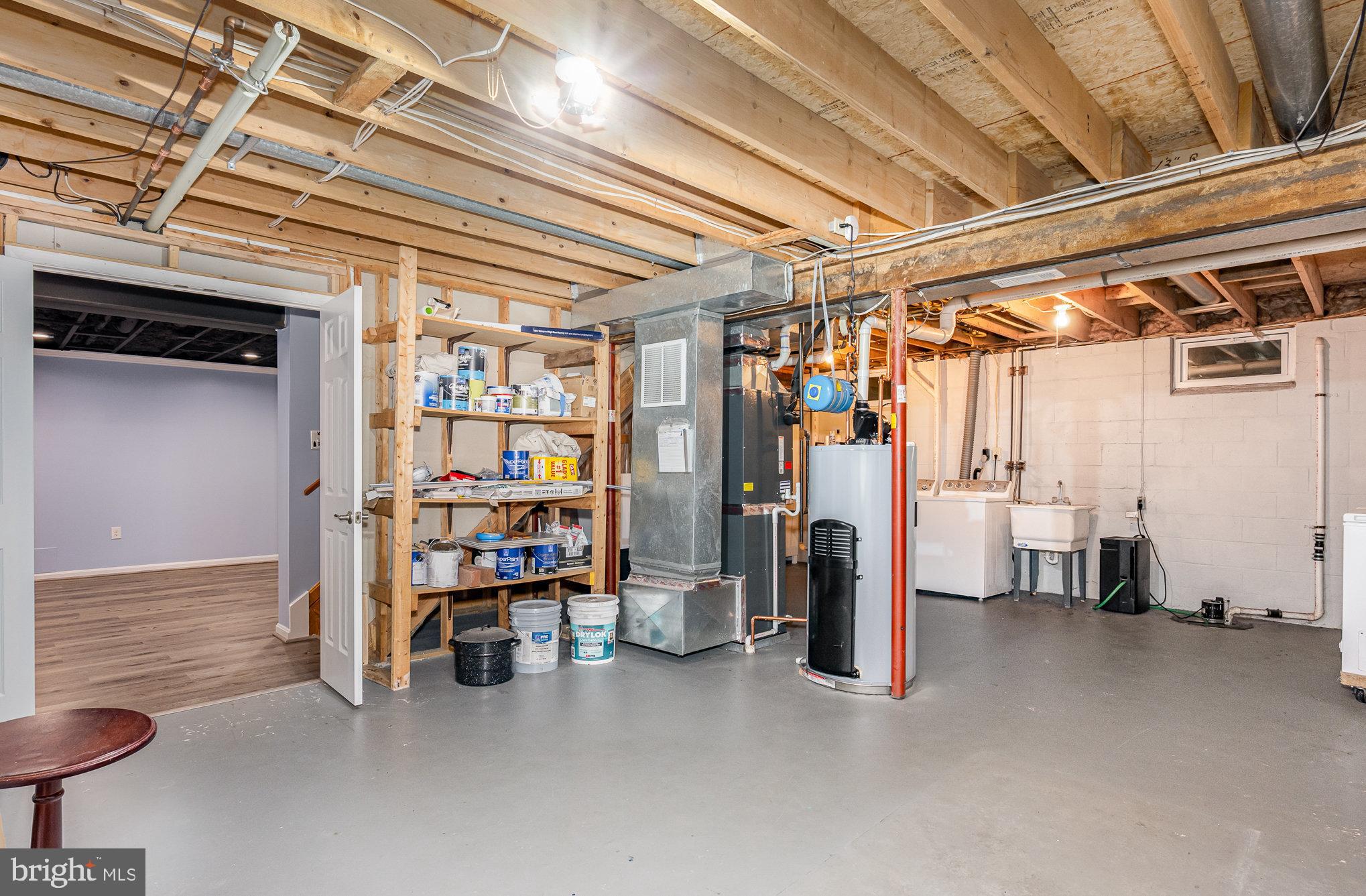 HUNTERS RUN - Residential