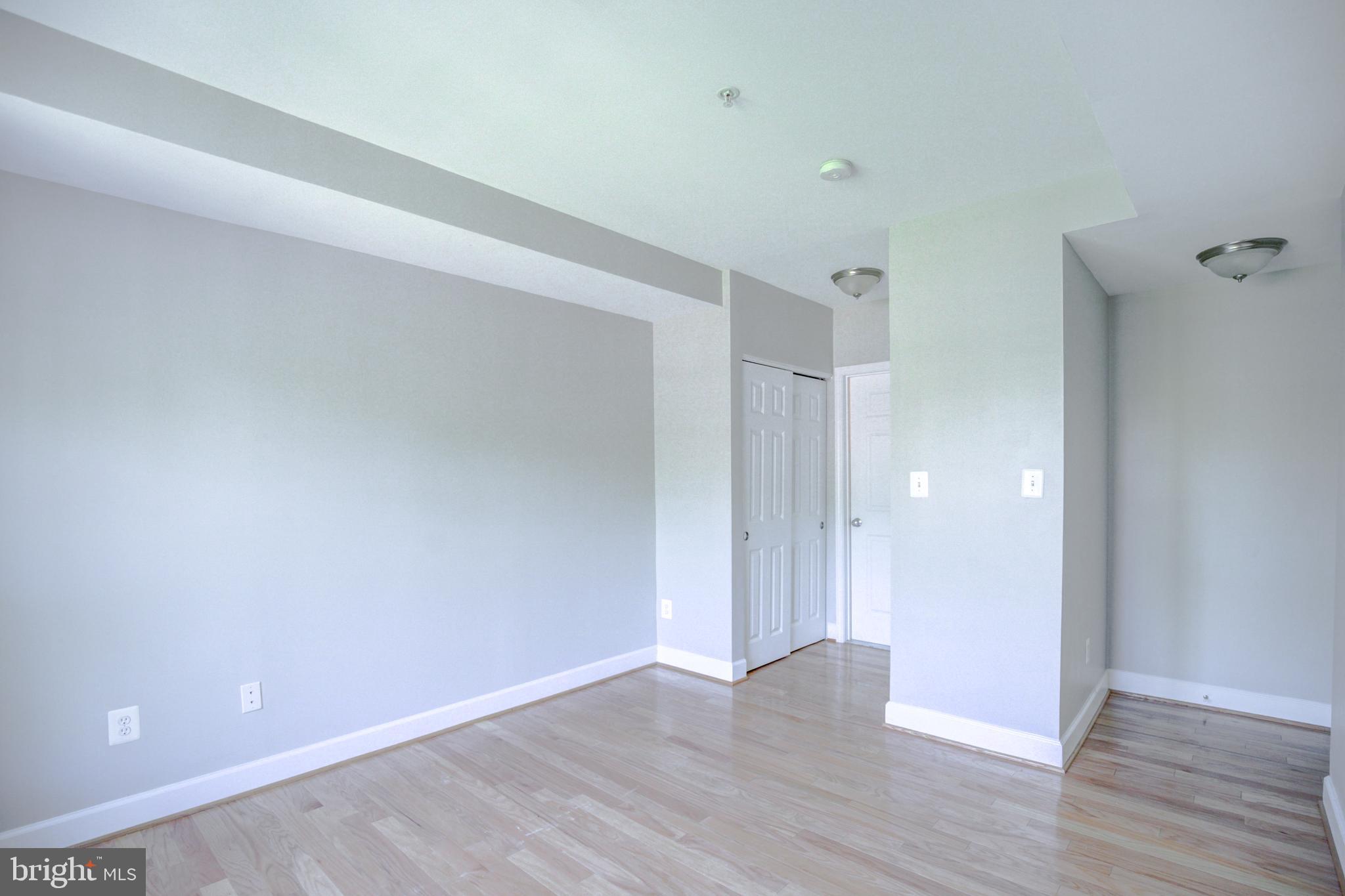 GATEHOUSE CONDOMINIUM - Residential Lease