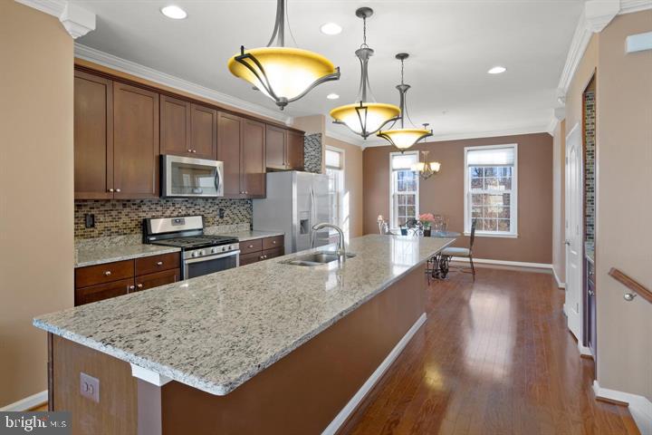 412 KETTLE BOTTOM DRIVE