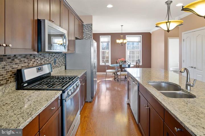 412 KETTLE BOTTOM DRIVE