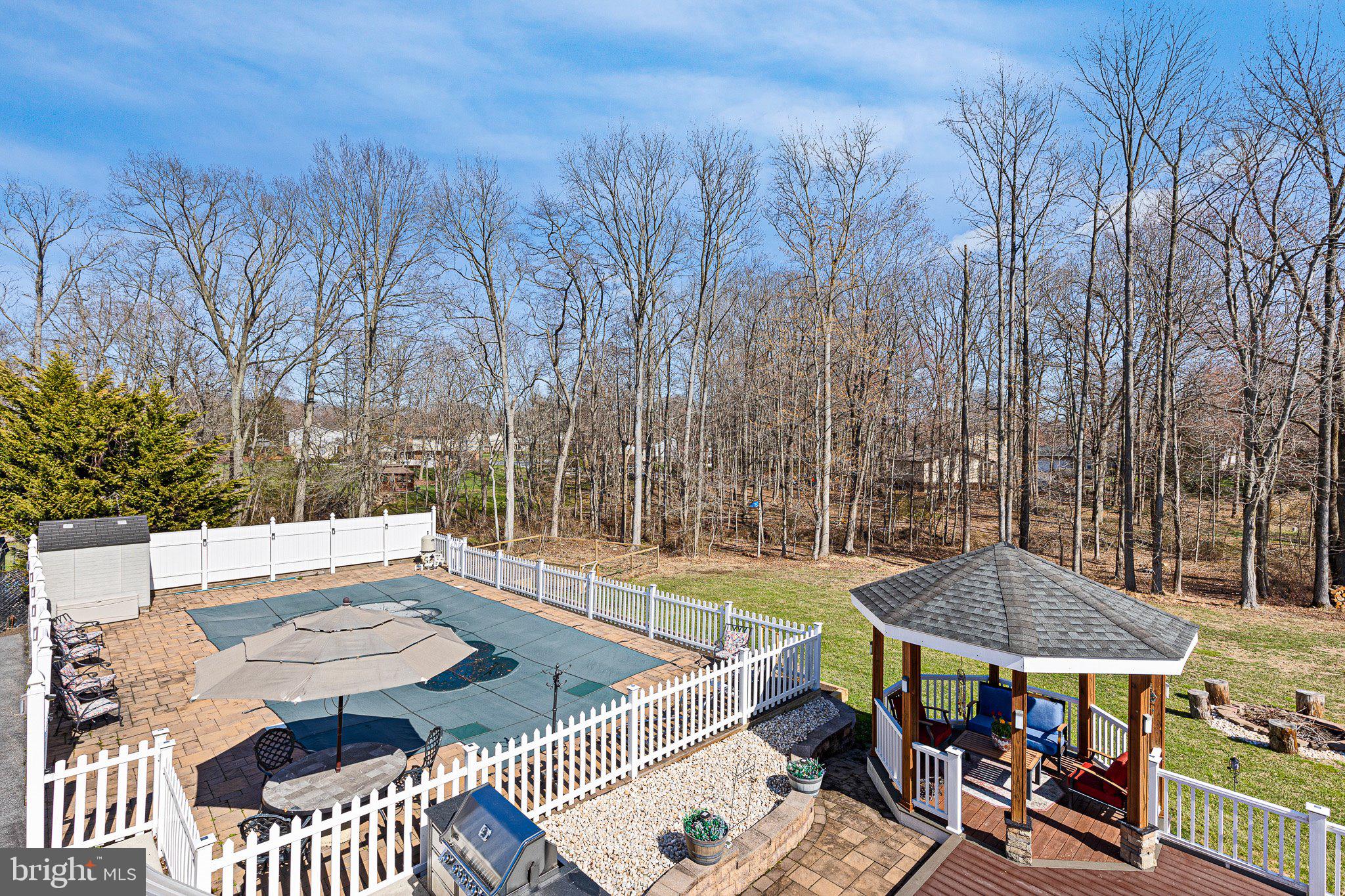 HICKORY WOODS - Residential