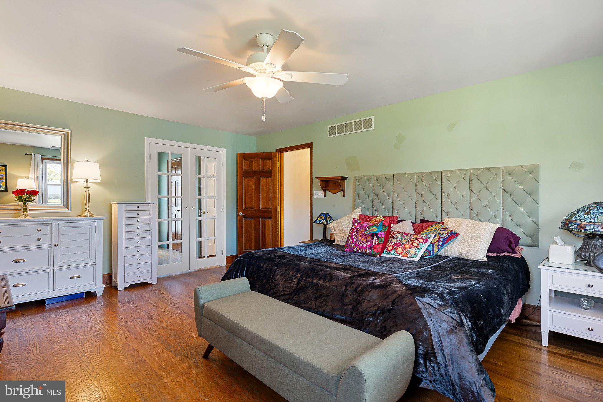 HICKORY WOODS - Residential