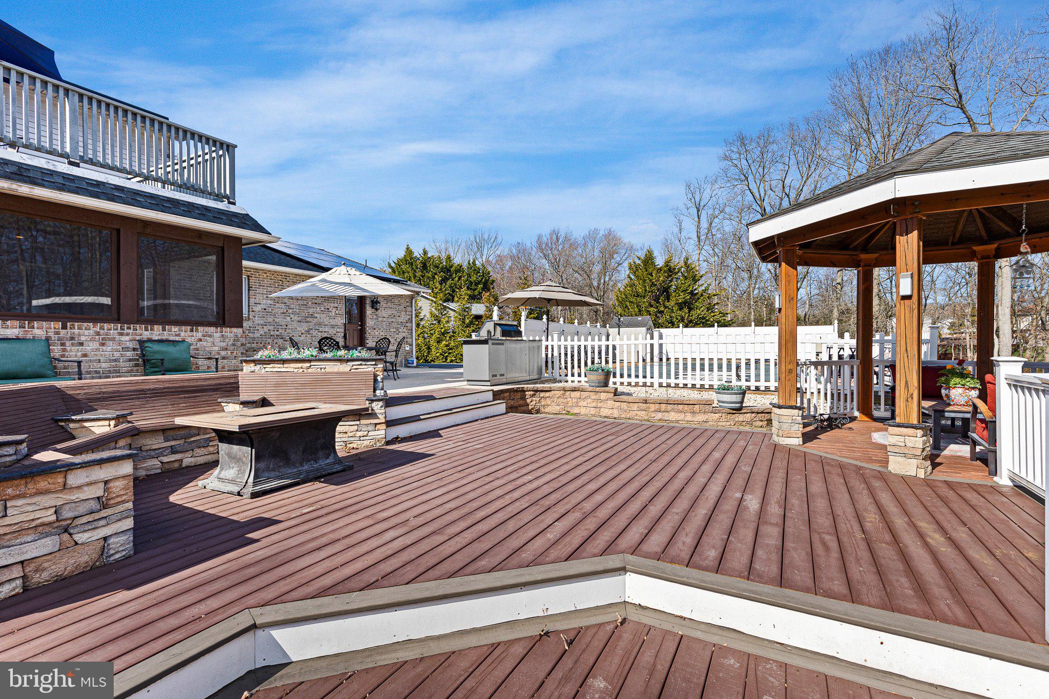 HICKORY WOODS - Residential