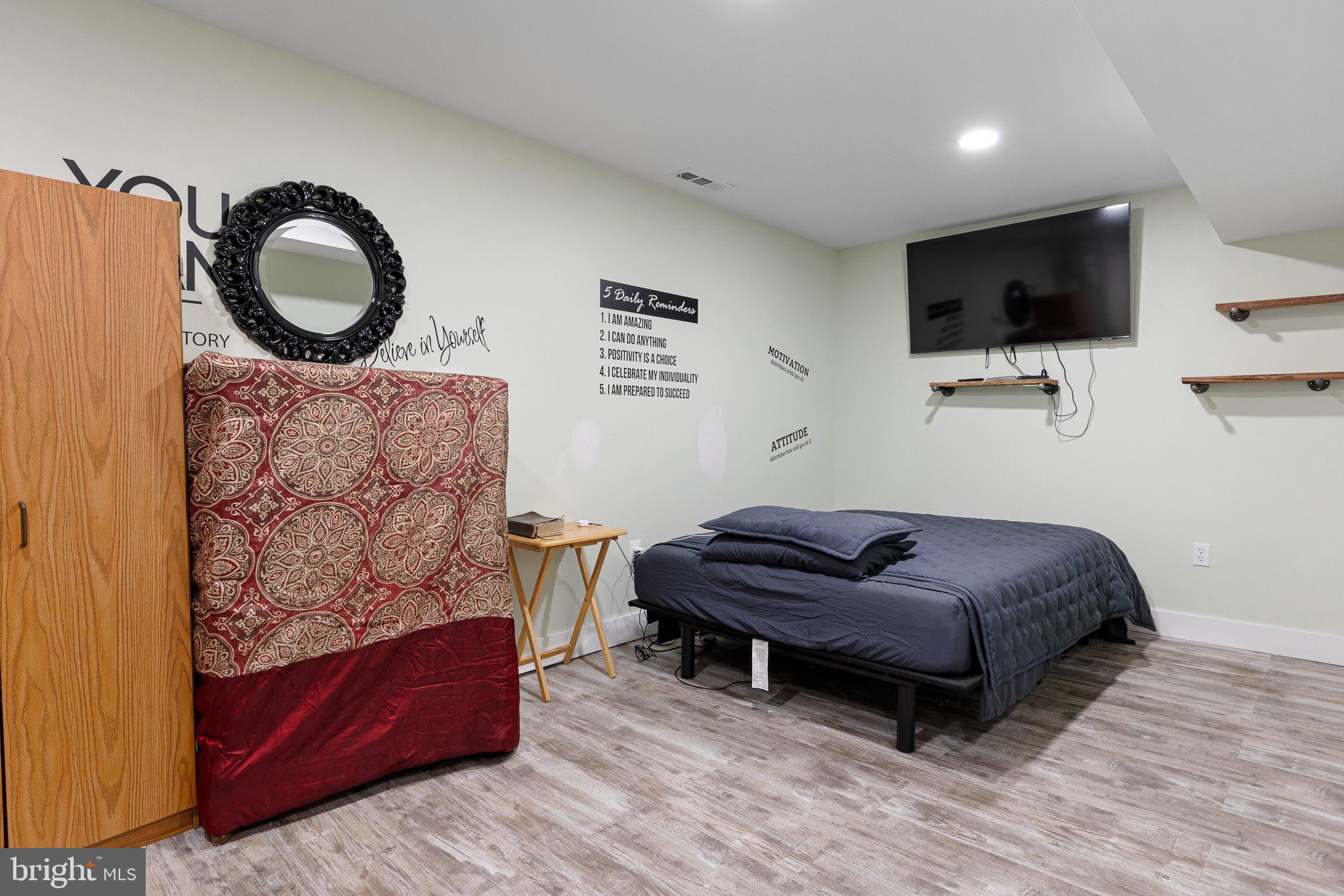 HICKORY WOODS - Residential