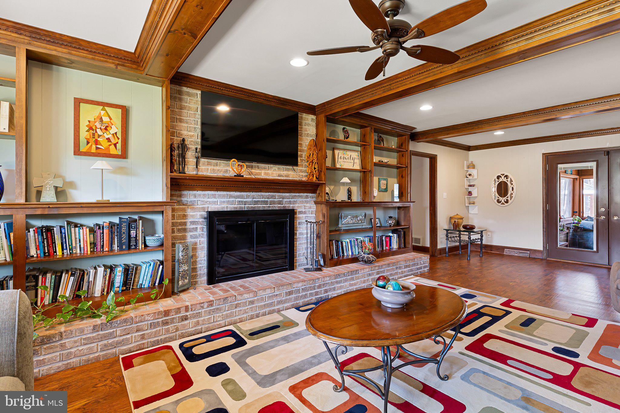 HICKORY WOODS - Residential