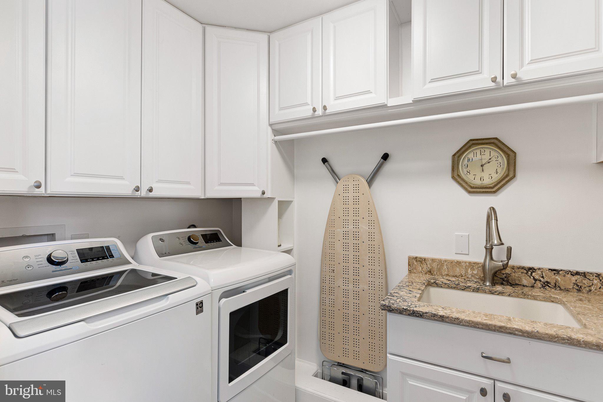 HICKORY WOODS - Residential