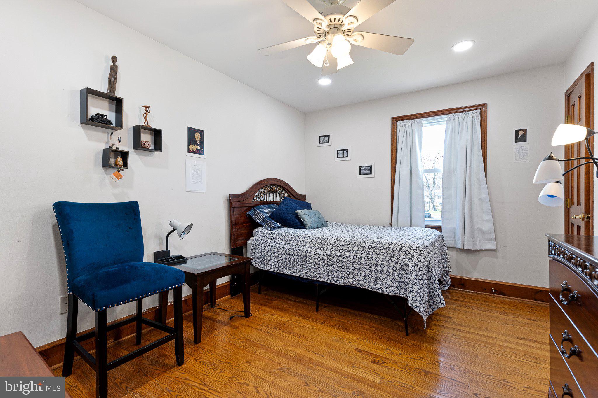 HICKORY WOODS - Residential