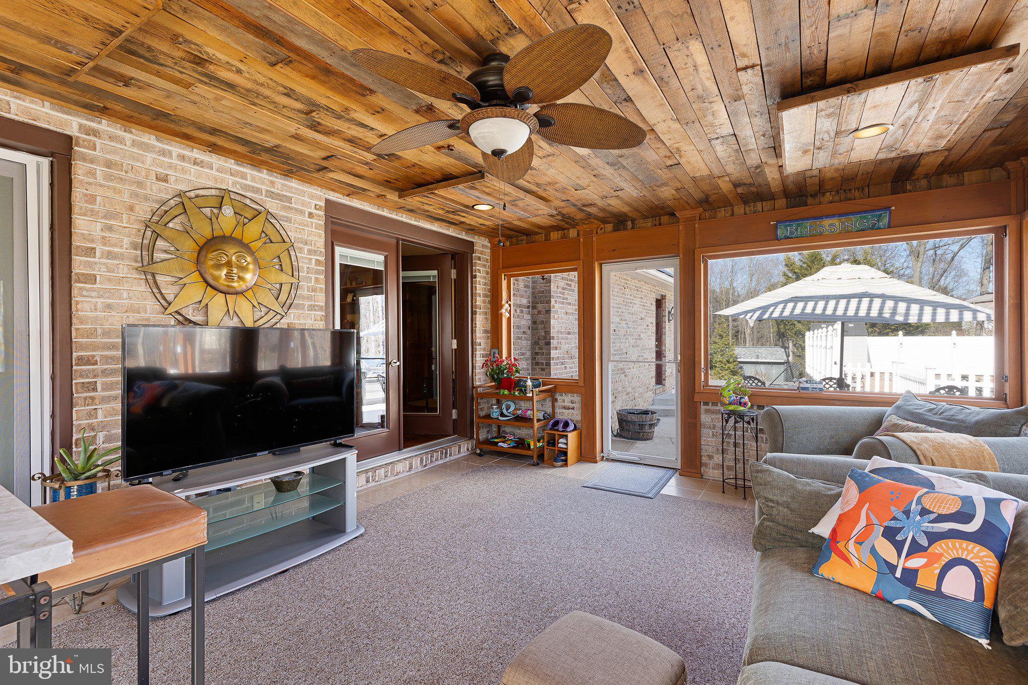 HICKORY WOODS - Residential